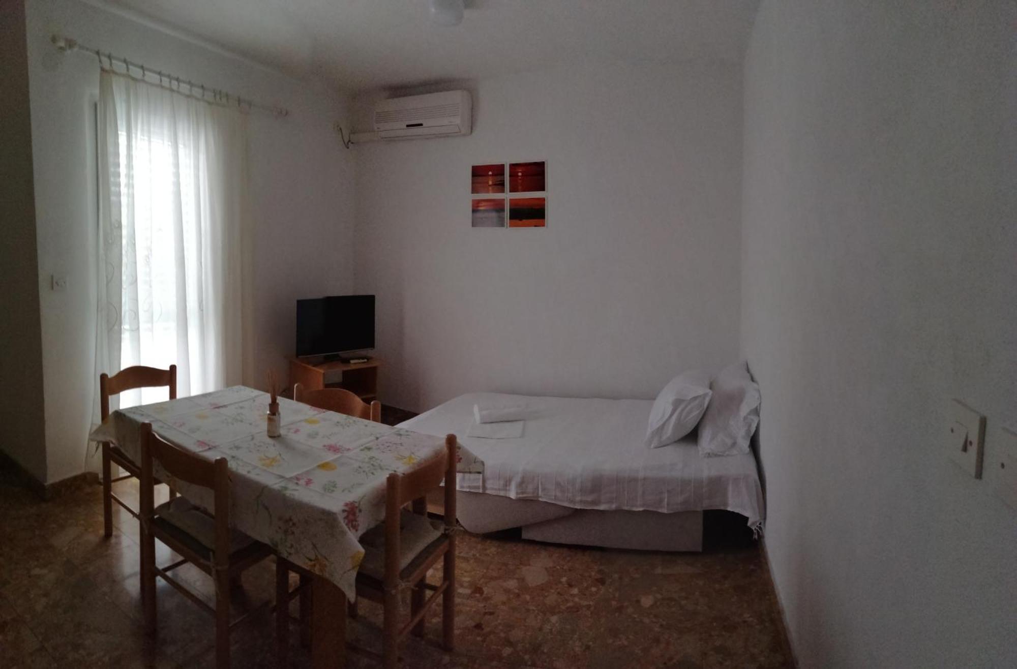 Apartments Vini And Ivana Sućuraj Zimmer foto
